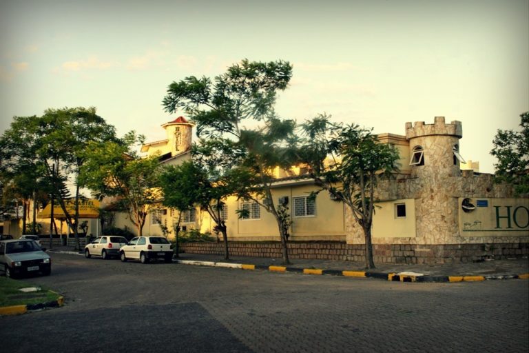 hotel fachada 9 768x512